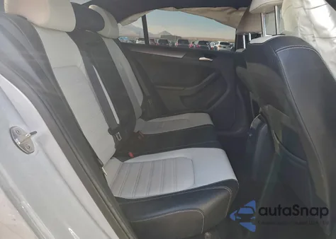 2016 Volkswagen Jetta Sport z USA, uszkodzony, nr VIN 3VWD17AJ1GM399097